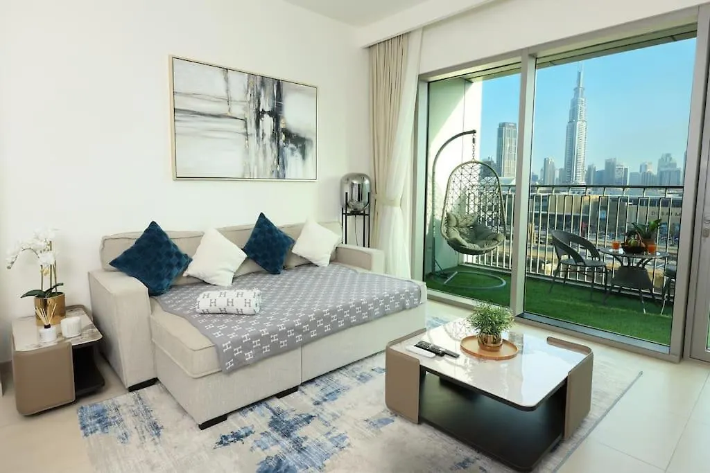 Apartment Maxstays - Stunning Burj Khalifa View - Dubai Mall Access - Infinity Pool United Arab Emirates