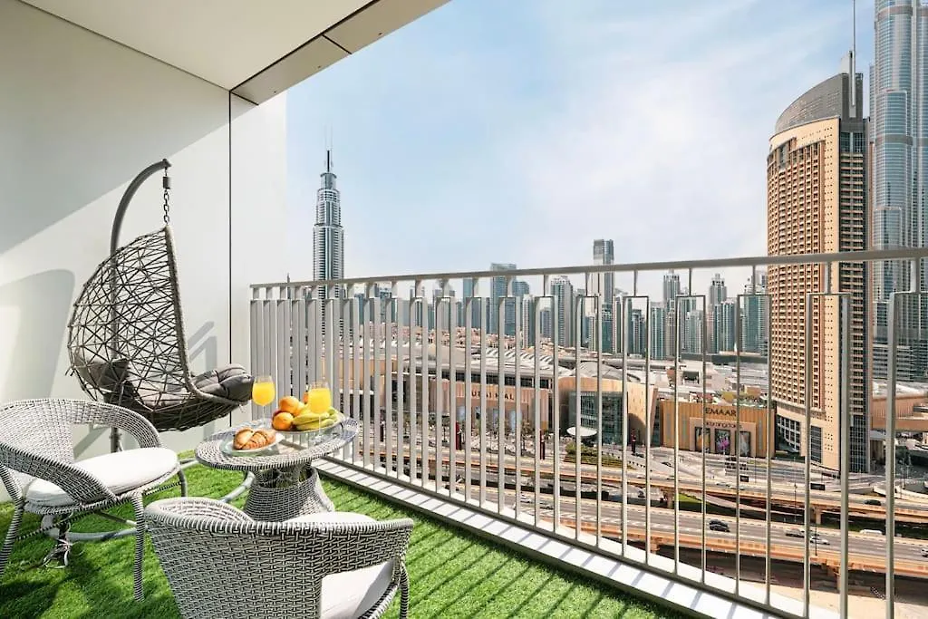 Apartment Maxstays - Stunning Burj Khalifa View - Dubai Mall Access - Infinity Pool