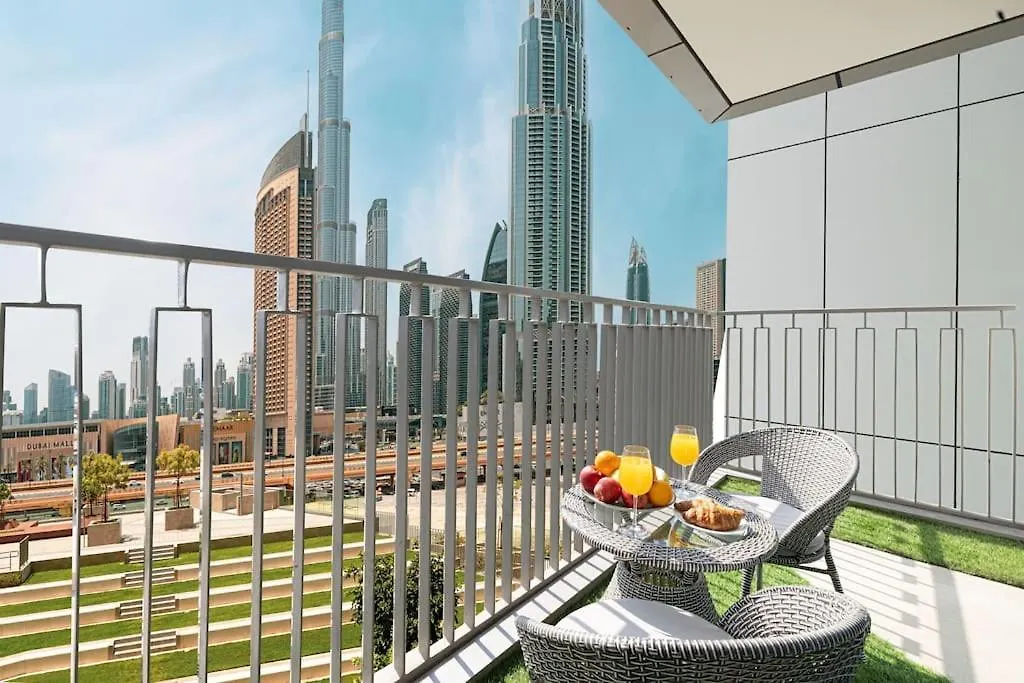 Maxstays - Stunning Burj Khalifa View - Dubai Mall Access - Infinity Pool Apartment