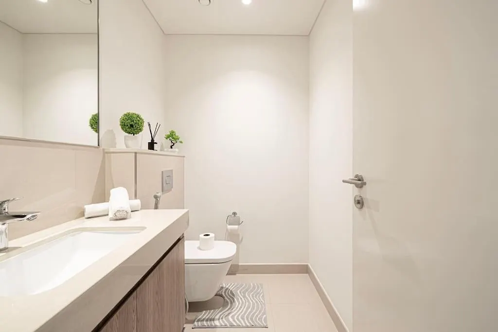 Maxstays - Stunning Burj Khalifa View - Dubai Mall Access - Infinity Pool Apartment