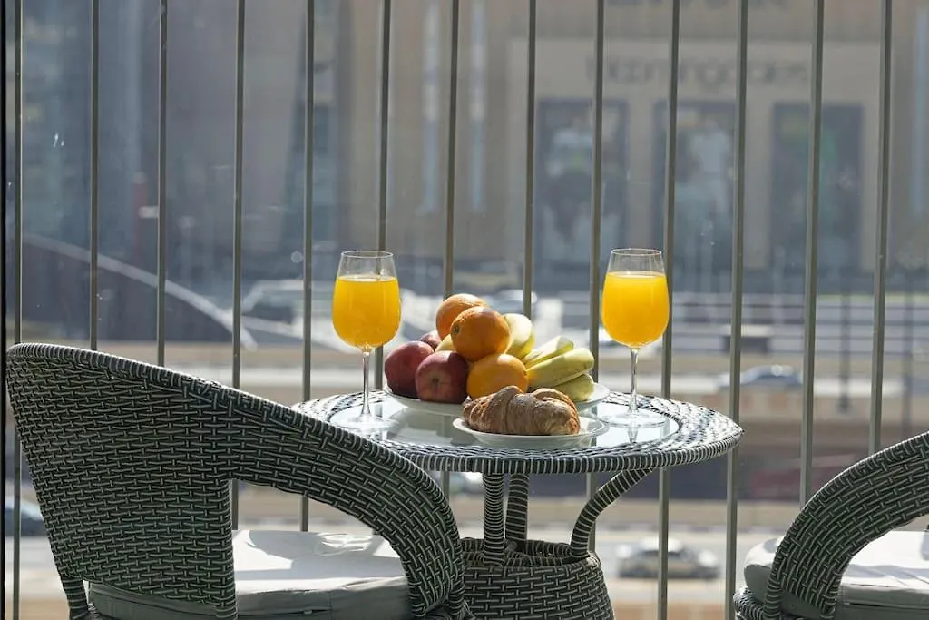 Maxstays - Stunning Burj Khalifa View - Dubai Mall Access - Infinity Pool 0*,