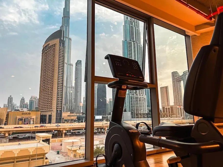 Maxstays - Stunning Burj Khalifa View - Dubai Mall Access - Infinity Pool United Arab Emirates