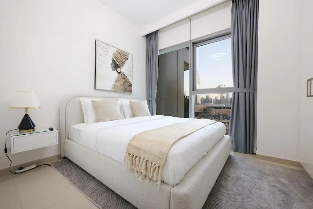 Apartment Maxstays - Stunning Burj Khalifa View - Dubai Mall Access - Infinity Pool
