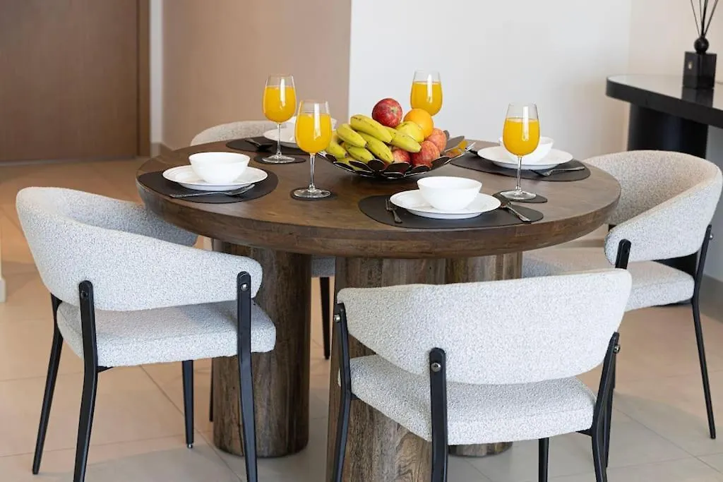 Maxstays - Stunning Burj Khalifa View - Dubai Mall Access - Infinity Pool Apartment