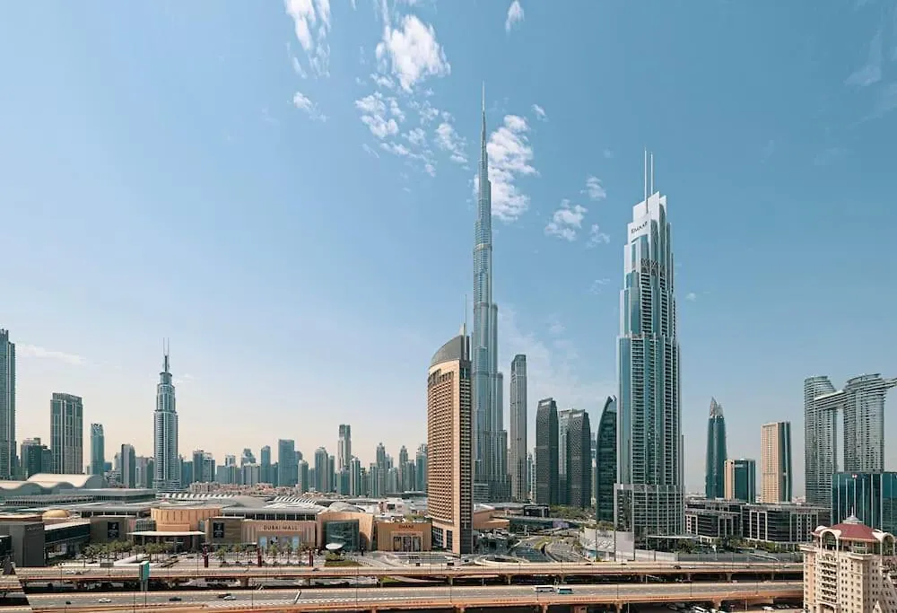 Maxstays - Stunning Burj Khalifa View - Dubai Mall Access - Infinity Pool