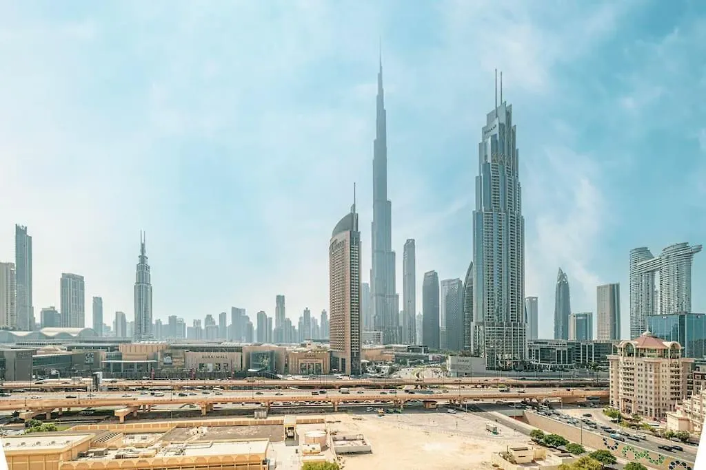 Maxstays - Stunning Burj Khalifa View - Dubai Mall Access - Infinity Pool