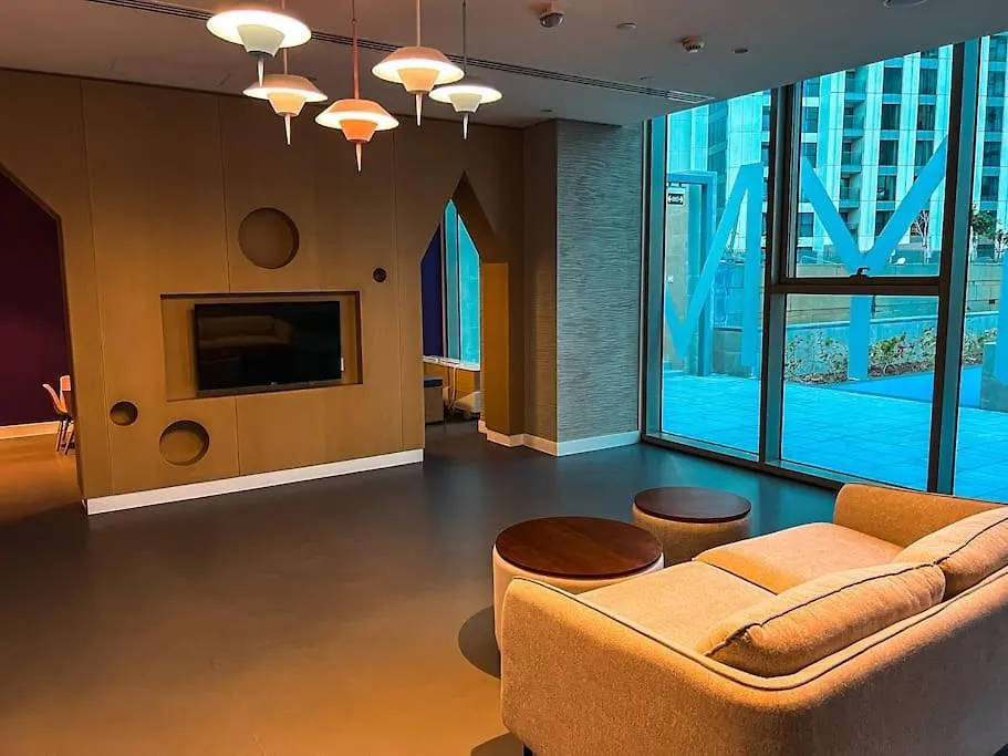 Maxstays - Stunning Burj Khalifa View - Dubai Mall Access - Infinity Pool
