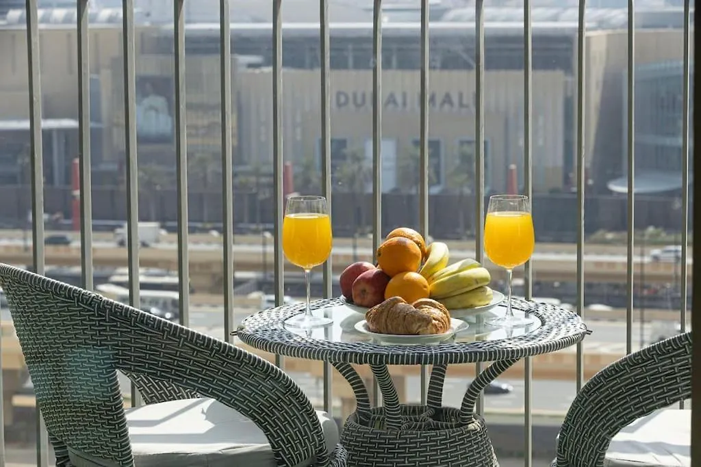 Maxstays - Stunning Burj Khalifa View - Dubai Mall Access - Infinity Pool United Arab Emirates